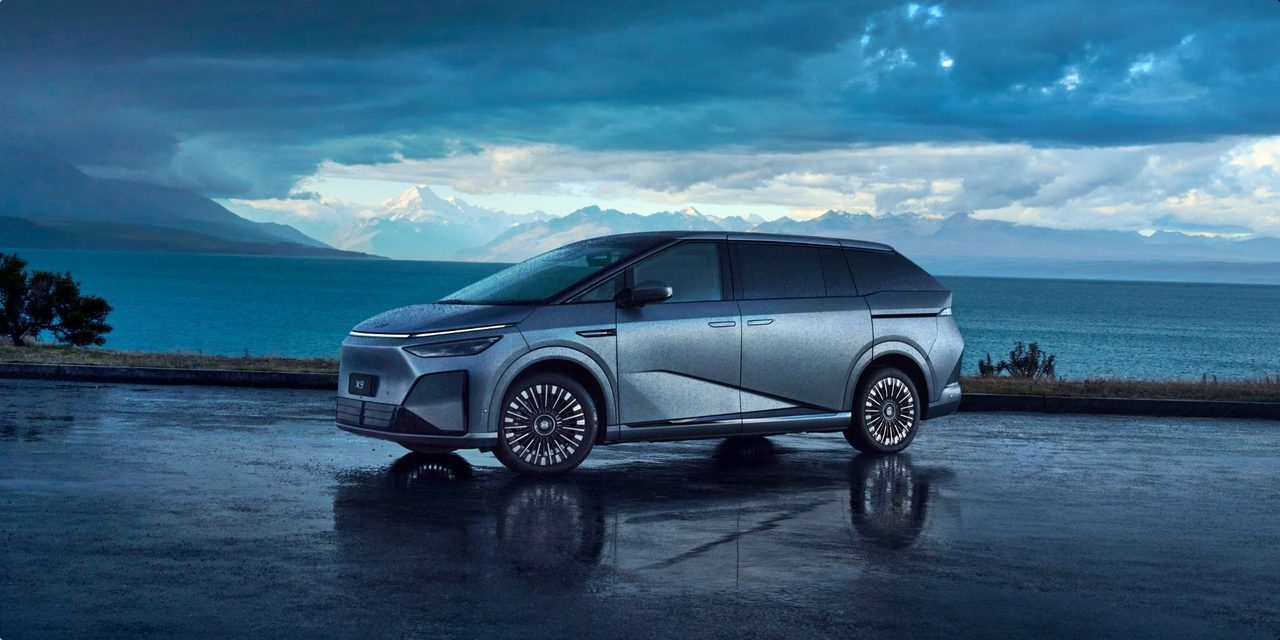 XPeng X9 — foto 2