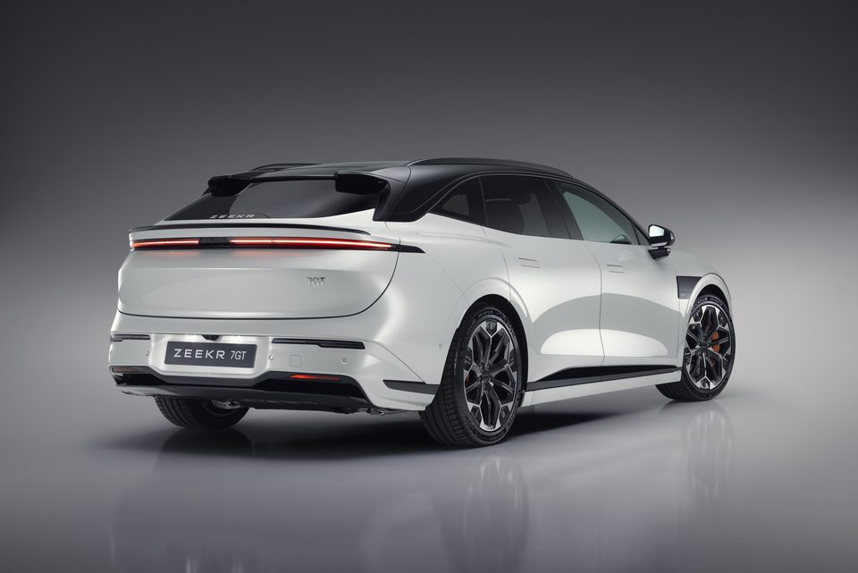 Zeekr 7GT — foto 2
