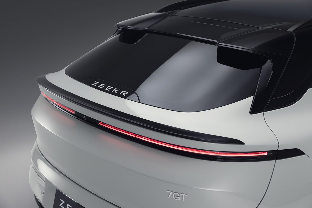 Zeekr 7GT — foto 7